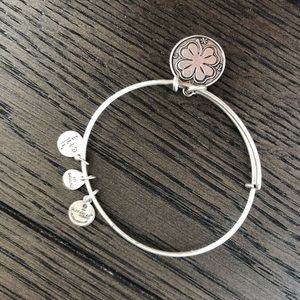 Alex and Ani clover bracelet
